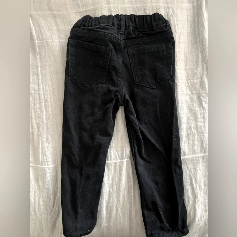 Kids black jeans size 3t children’s place brand. Style skinny